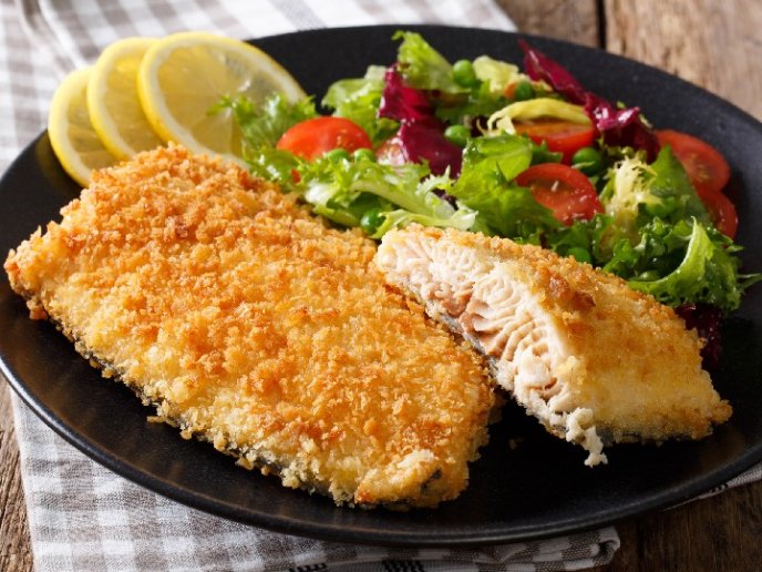 Cotoletta di pesce ricetta 1 filete de pescado empanizado con ensalada