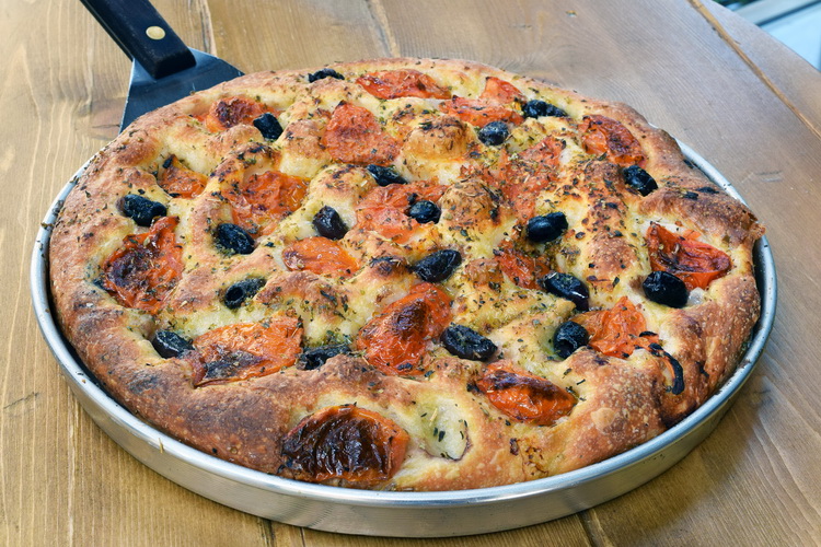 Focaccia barese in padella