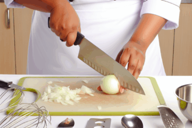 Come Tagliare la Cipolla Senza Piangere: I 5 Trucchi Efficaci